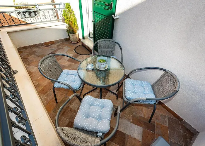 Navis Luxury Apartments