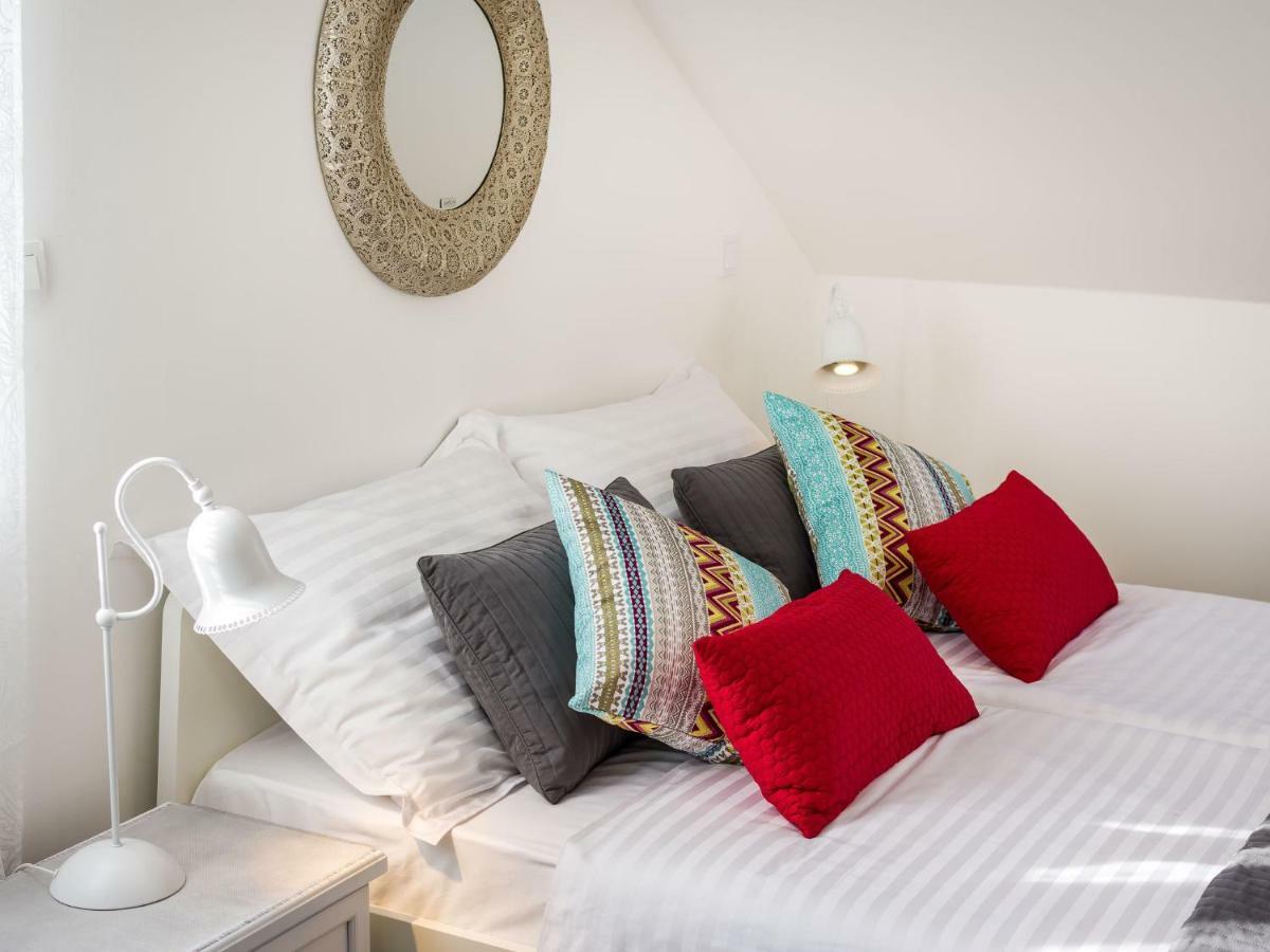 Navis Luxury *